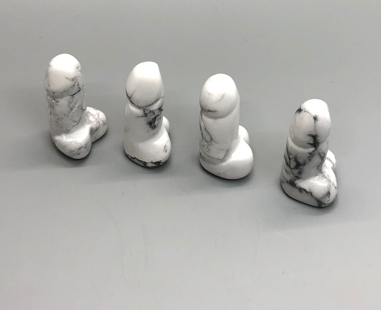 Howlite Phallus
