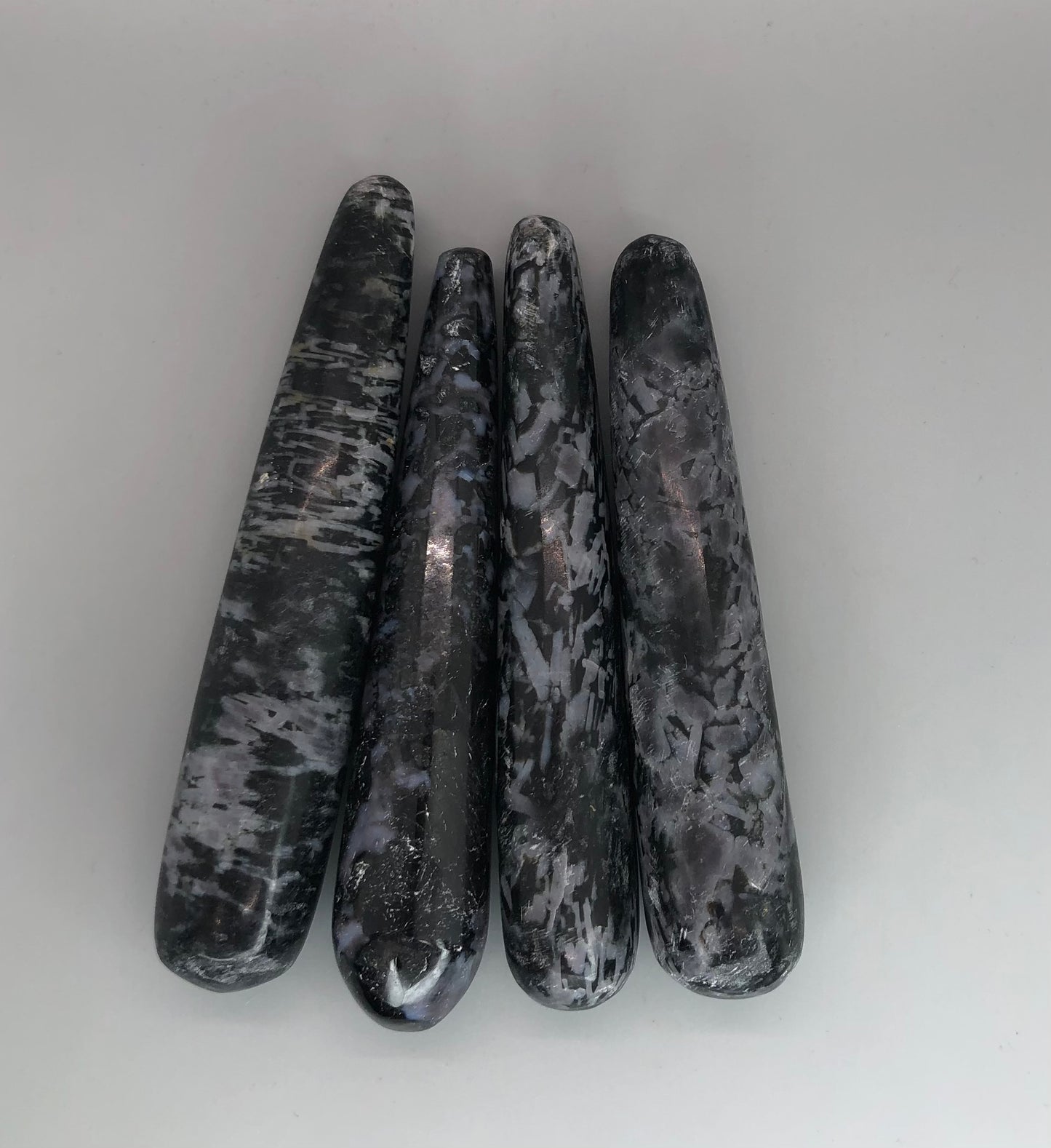 Indigo Gabbro Wand