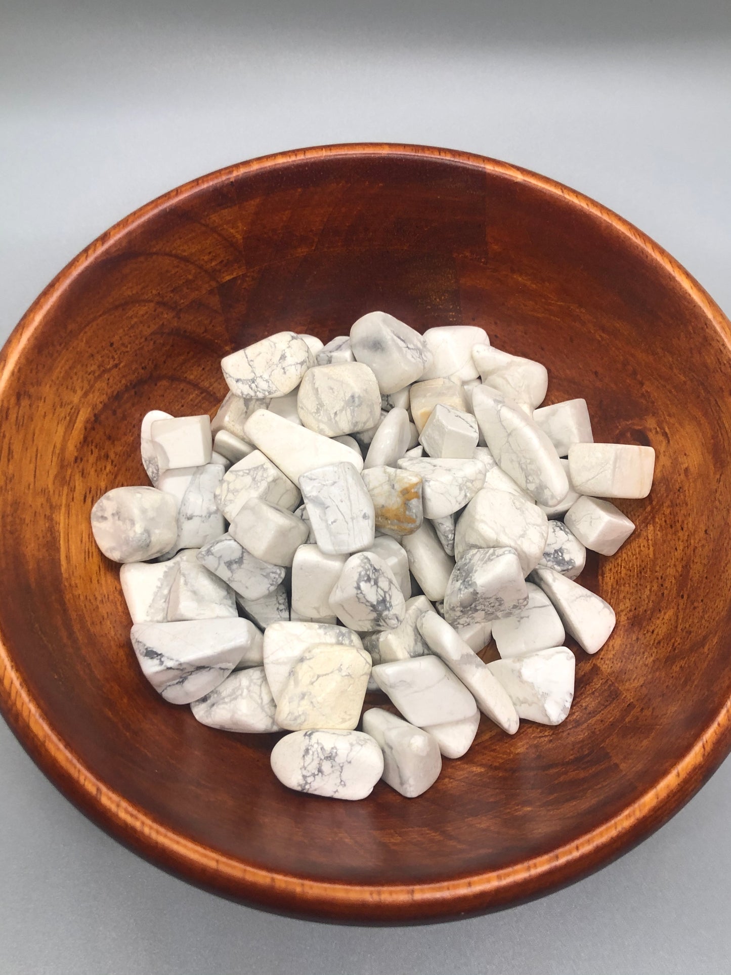 Howlite Tumble